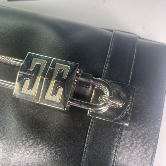 Givenchy Shark Lock Ankle Boots in Leather - Picture 5 of 5